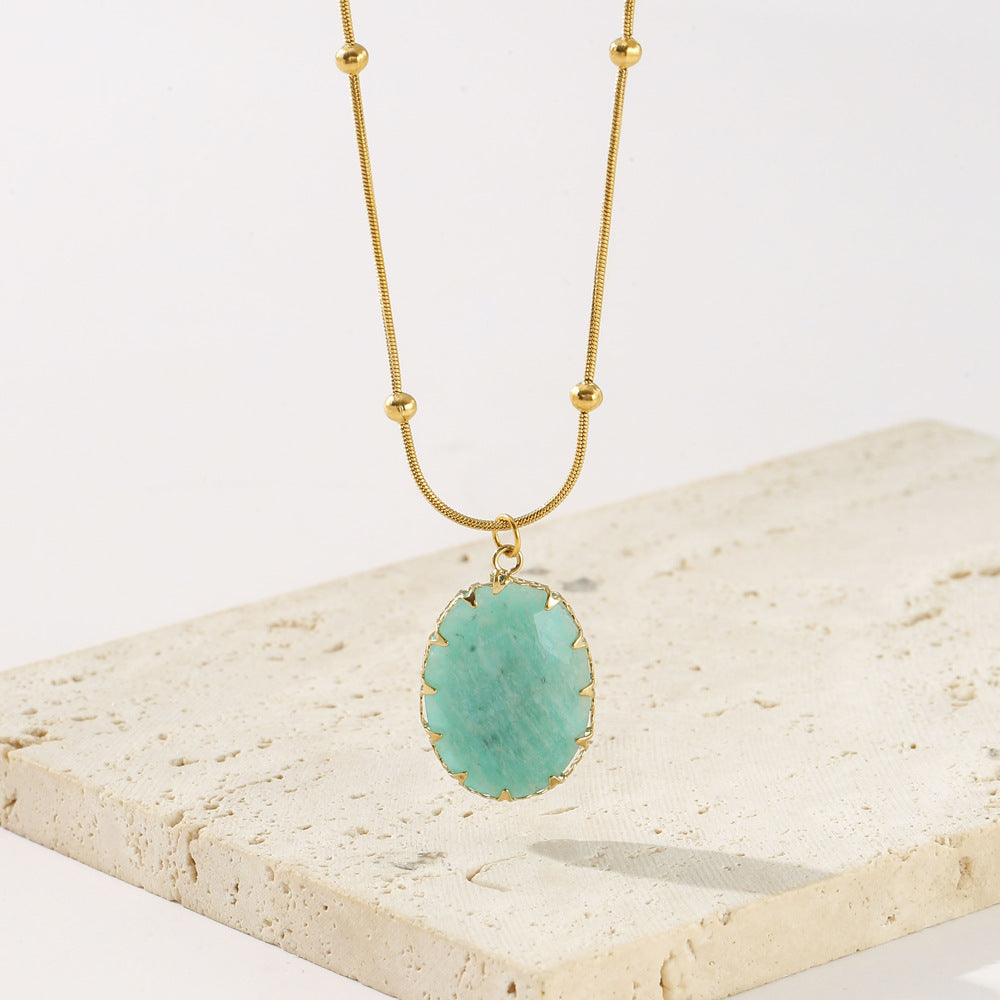 Collier Émeraude d’Aube – Pierre Amazonite & Acier Inoxydable Doré